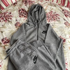 Matching Grey Nike Set